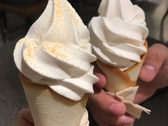 特浓牛乳脆筒-喜茶(中山利和新地店)