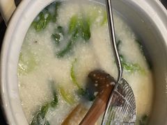-四点金粥底火锅(沂州里店)