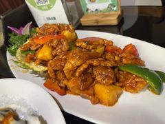 生炒菠萝鸡-金厨泰国餐厅·全泰籍厨师料理(拱北店)