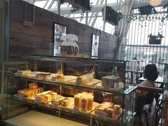 面包甜点陈列柜-名咖坊(苏州北站店)