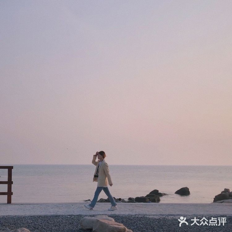 青岛｜小麦岛海边落日拍照教学，教你拍大片