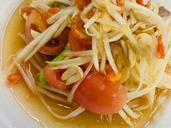 青木瓜沙拉-红大哥水门鸡饭(總店)