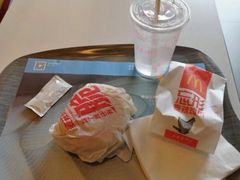 -麦当劳(得来速店)