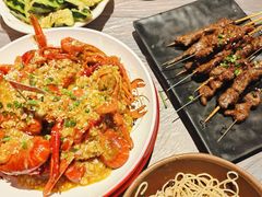 -老街烧烤大排档·地道湖北菜·龙虾馆(汉口火车站店)
