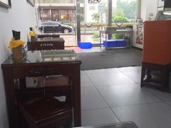 大堂-牛一嘴·兰州牛肉面·大盘鸡(财富中心店)