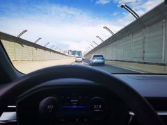 -ARCFOX极狐(世纪金源店)