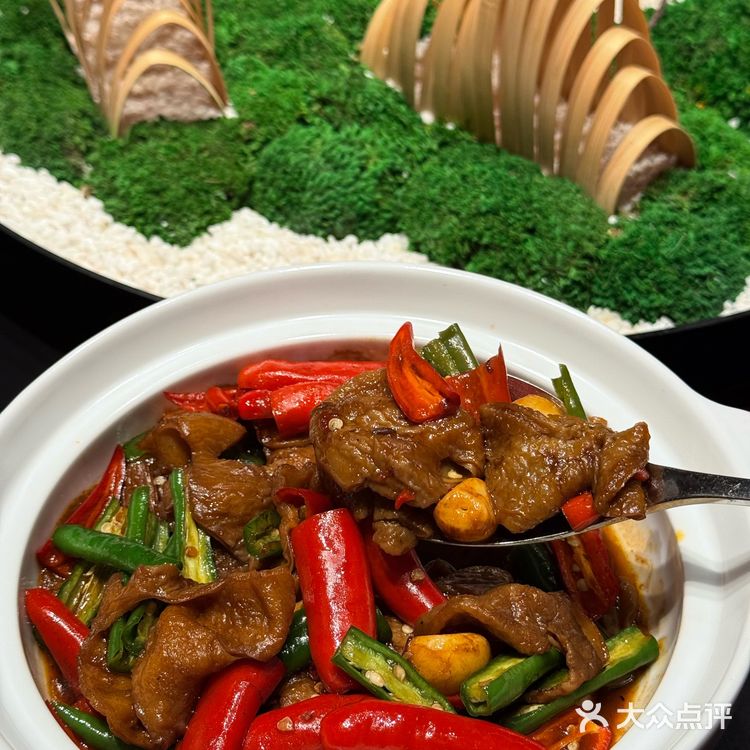 必点徽菜三绝:臭鳜鱼——闻着臭吃着香!