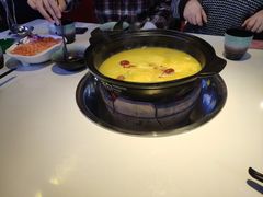 养颜花胶鸡-溏心风鲍港式打边炉(余英坊店)