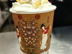 龙凤呈桂牛乳茶-须尽欢·冰淇淋&中国茶(翔殷路店)