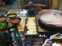 -风情丽江斑鱼火锅(孙家沟西南路80号店)