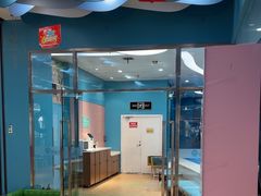 -Swim斯卫姆国际儿童游泳中心(红博中央公园店)