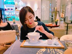 -燕庭·纯燕窝·甜品下午茶(南京西路店)