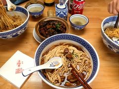 -沪西老弄堂面馆(定西路店)