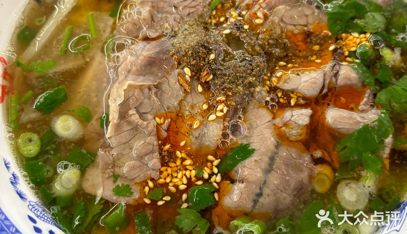 大连新玛特超市美食广场的贵州牛肉粉好好吃！