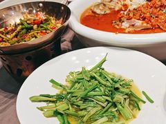 -香山湖家家宴(中山陵店)