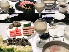 -红鼎豆捞·非遗鲍皇汤火锅(宝丰路店)