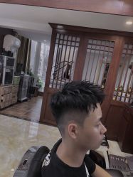 -尼特斯男士发型馆