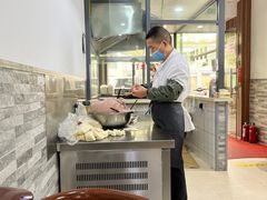 -黄阿姨锅贴大王(万航渡路店)