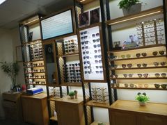 -LOGO眼镜·蔡司品牌折扣店(龙华清湖店)
