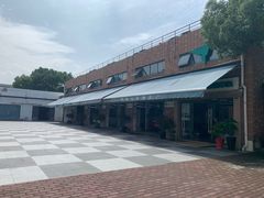 -蜂鸟快修喷漆钣喷汽修旗舰工厂(军工路店)