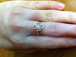 -威德钻石-克拉钻大本营(南京东路店)