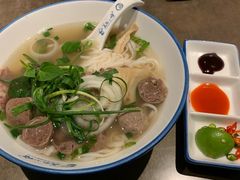 -美奈小馆·越南料理(中航城君尚购物中心店)