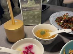 -沿途四季·云南菜·诗酒茶(蓝色港湾店)