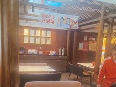 -阿瓦山寨·湘菜现炒·剁椒鱼头王(咸阳总店)