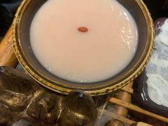 -老牌坊云南鱼豆花火锅(爱建店)