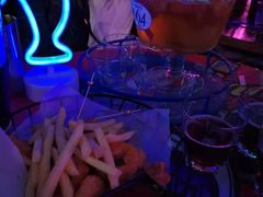 -UP嘻哈酒吧(粉巢店)
