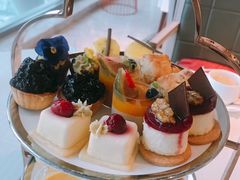 -广州塔卢特斯法国旋转餐厅