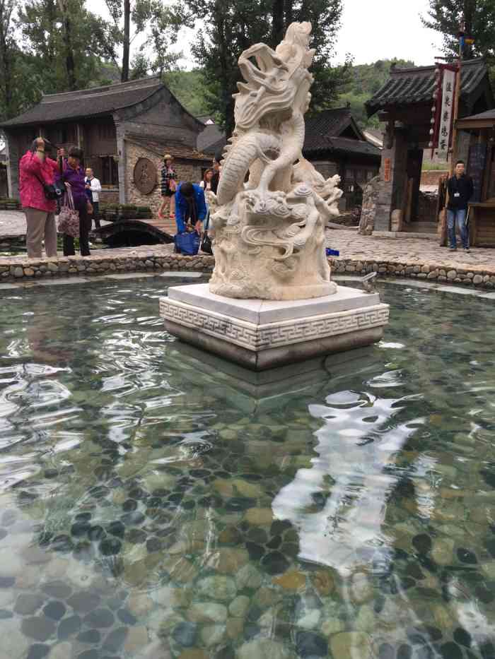 龙凤池-"进入古北水镇后,景区工作人员会赠送一张游."-大众点评移动版