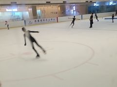 -陈露国际冰上中心(天津嘉里汇店)