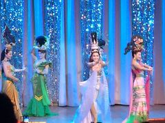 -金东尼人妖秀