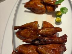 脆皮多汁乳鸽-悦景酒家(罗湖店)