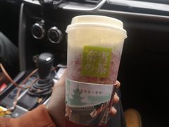 -奈雪的茶(亨特国际广场店)