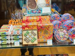 -VENCHI 闻绮(上海佛罗伦萨小镇店)