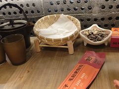 -毛肚向右·川渝毛肚王(经开永旺店)