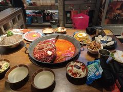 -萍姐火锅·公路夜市(武汉首店)