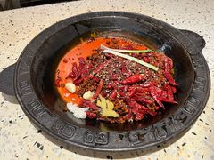 -红九格老火锅(三峡广场店)