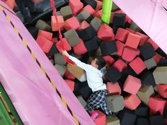 -嘿哟动霸CHUA·新潮玩运动娱乐中心·蹦床滑冰团建乐园