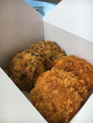 蟹黄肉松小贝-鲍海兵