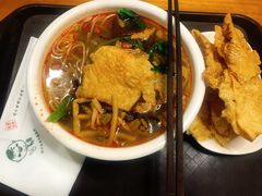 -水平有限螺蛳粉(宏达大厦店)