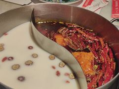 -尚尚仙·酸汤猪手·猪肚鸡火锅(华联万柳购物中心店)