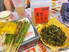 -威记烧嘢·南宁烧烤·超级生牛(绿地店)