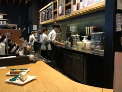 -星巴克(广州南站A18检票口楼上)