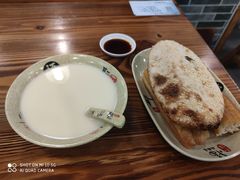 -禾诗夜市大饼油条(松江店)
