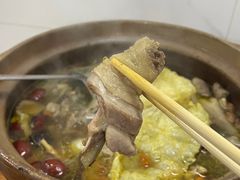 连州果园鸡-威邵鸡煲(西华路总店)