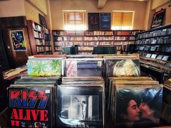 -麦田书店(国防路店)