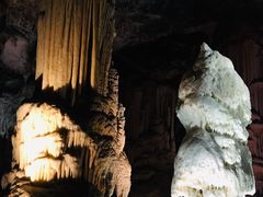 -波斯托伊纳溶洞